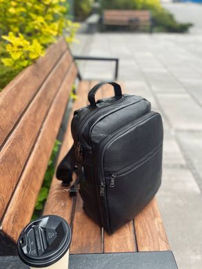 Мужской кожаный рюкзак черного цвета Tiding Bag ТВ-130010